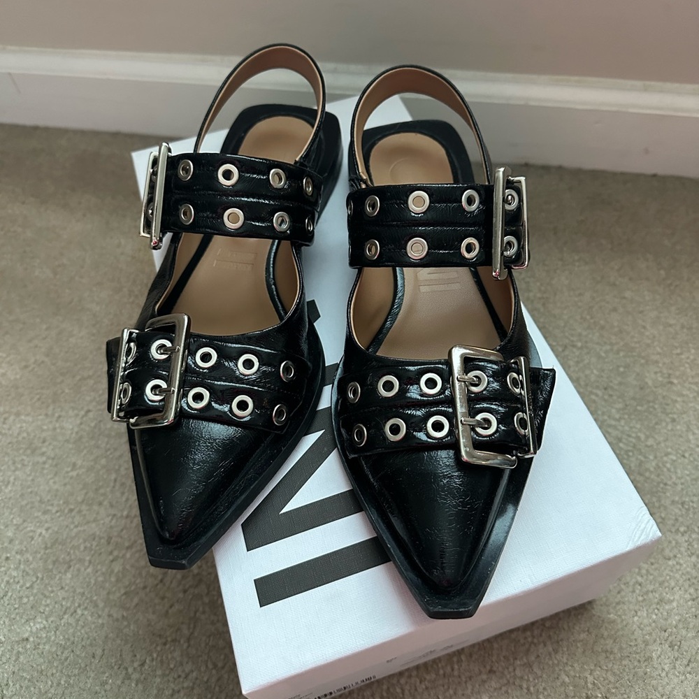 Black Feminine Ballerinas | GANNI